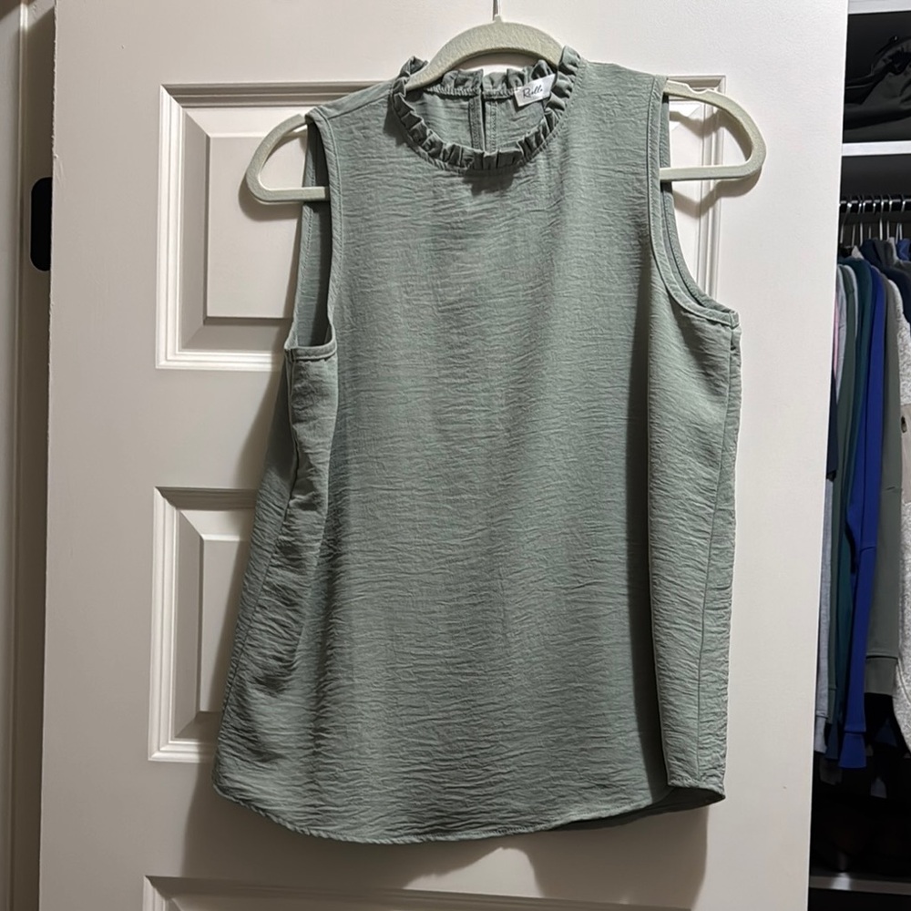 Green Relaxed Ruffled Blouse with Mandarin Collar